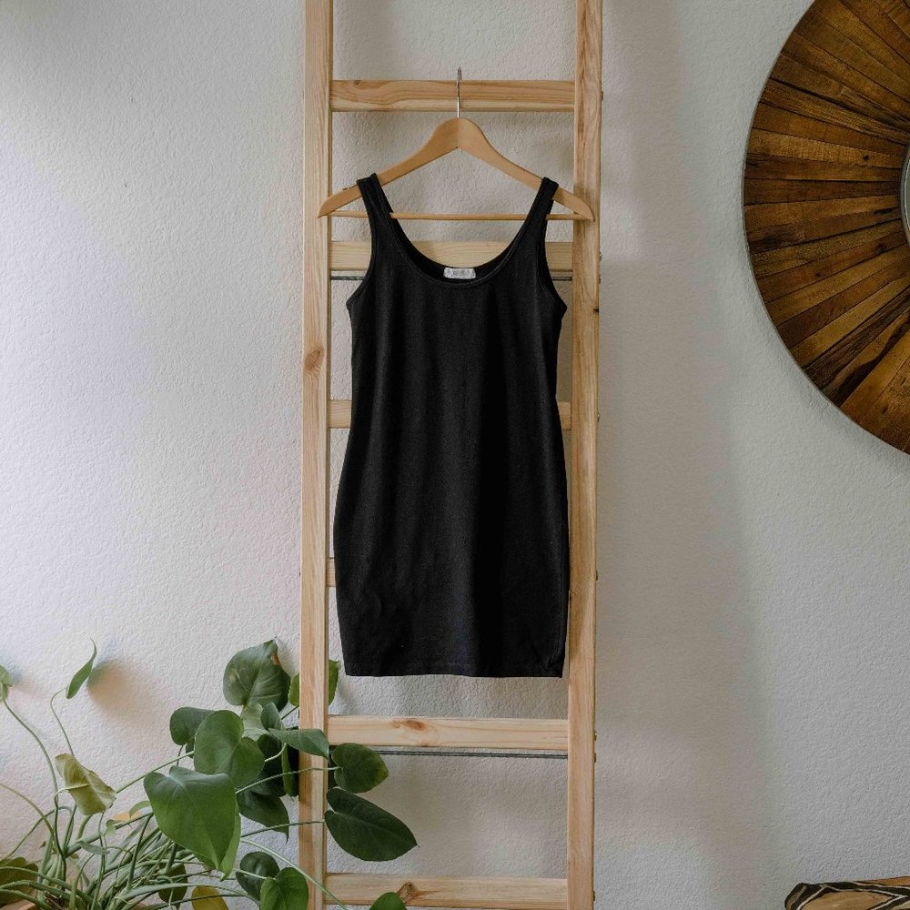 Forever 21 Simple Black Short Sleeve Bodycon Dress basics